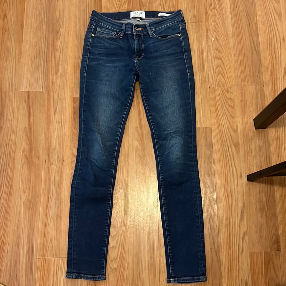 Frame Lê Skinny de Jeanne size 27 rn#139021